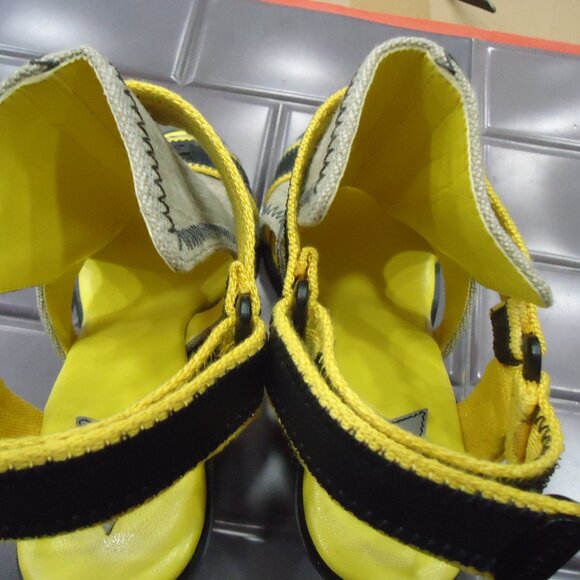 NWOT. SIZE 38. Diesel open toe wedge heel sandals. - Picture 7 of 16